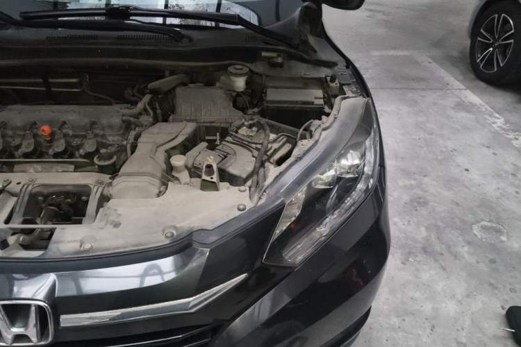 Used Honda Vezel 2017 1.8L CVT Front-Wheel Drive Pioneer Edition Engine Bay Left
