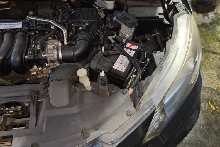 Used Honda Vezel 2017 1.5L CVT 2WD Comfort Model Engine Bay Left