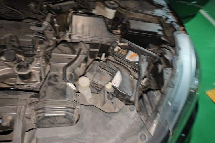 Used Honda Vezel 2017 1.8L CVT Front-Wheel Drive Pioneer Edition Engine Bay Left
