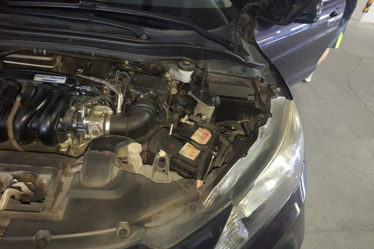 Used Honda Vezel 2017 1.5L CVT 2WD Comfort Model Engine Bay Left
