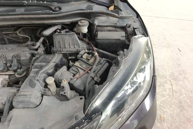 Used Honda Vezel 2017 1.8L CVT Front-Wheel Drive Pioneer Edition Engine Bay Left