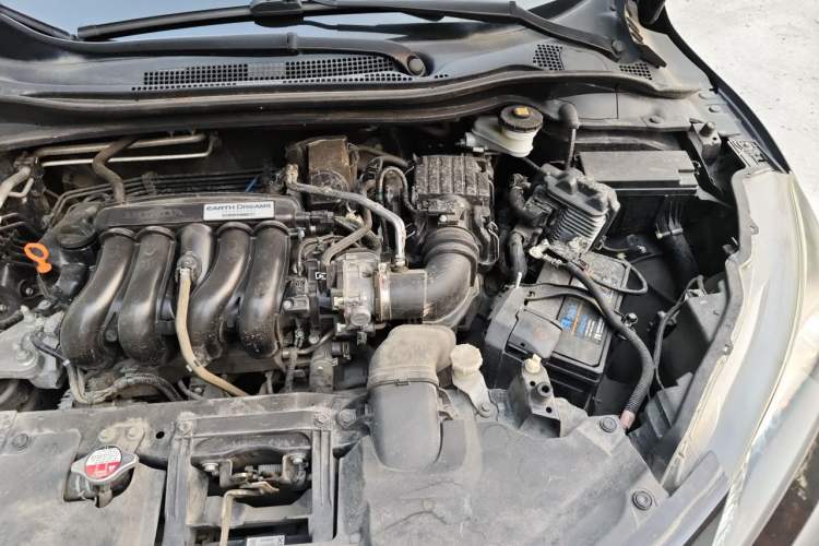 Used Honda Vezel 2017 1.5L CVT 2WD Comfort Model Engine Bay Left