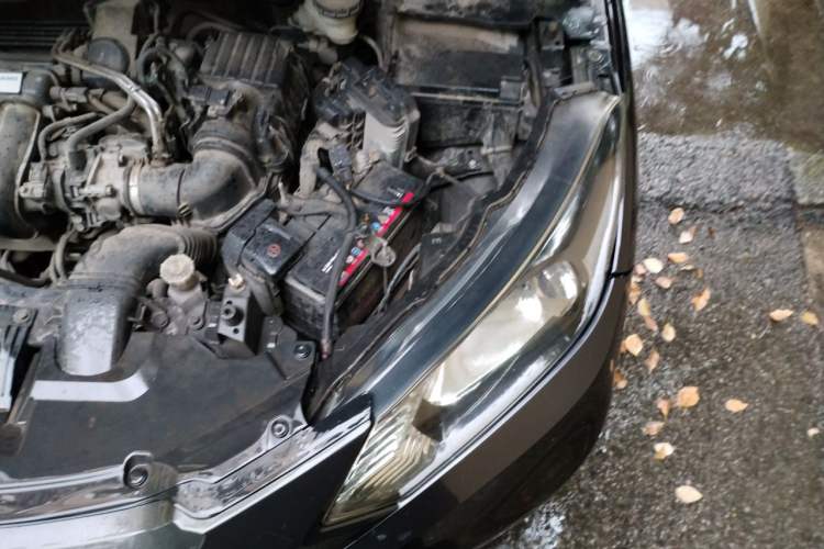 Used Honda Vezel 2017 1.5L CVT 2WD Comfort Model Engine Bay Left