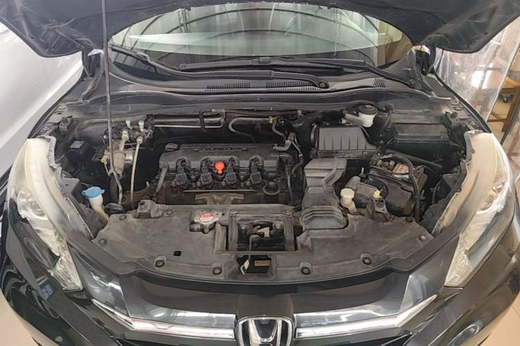 Used Honda Vezel 2017 1.8L CVT 2WD Elite Model Engine Bay