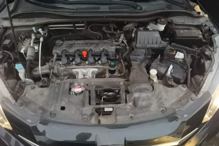 Used Honda Vezel 2017 1.8L CVT Front-Wheel Drive Pioneer Edition Engine Bay