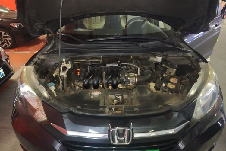 Used Honda Vezel 2017 1.5L CVT 2WD Comfort Model Engine Bay