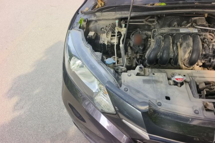 Used Honda Vezel 2017 1.5L CVT 2WD Comfort Model Engine Bay Right