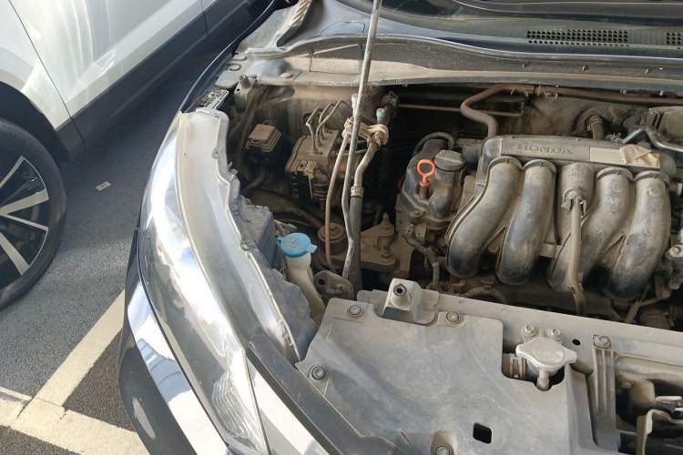 Used Honda Vezel 2017 1.5L CVT 2WD Comfort Model Engine Bay Right