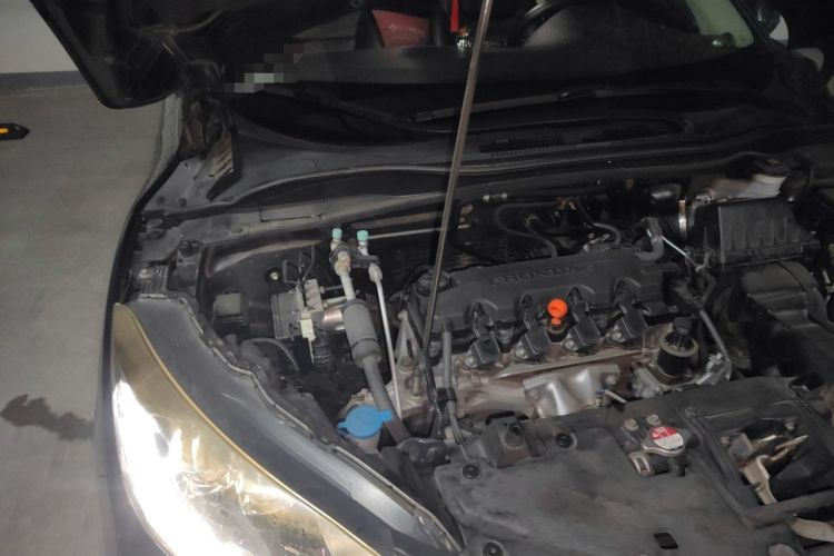Used Honda Vezel 2017 1.8L CVT Front-Wheel Drive Pioneer Edition Engine Bay Right
