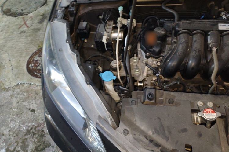 Used Honda Vezel 2017 1.5L CVT 2WD Comfort Model Engine Bay Right