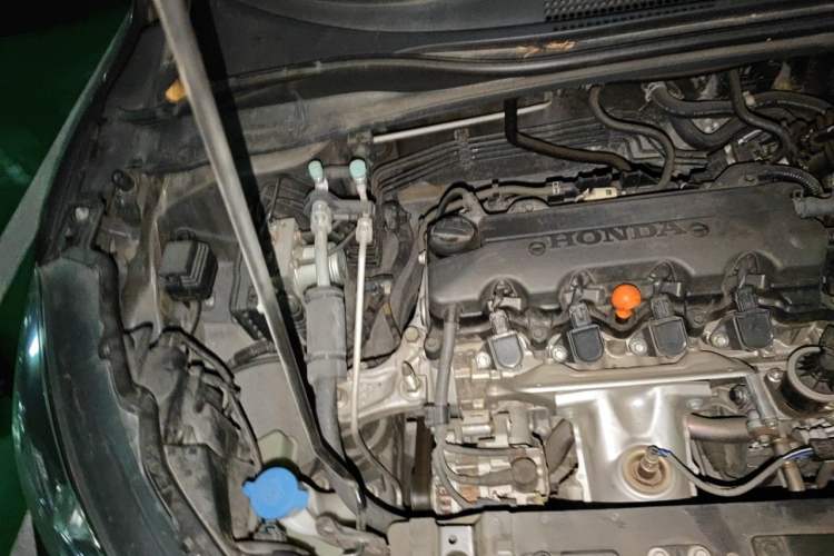 Used Honda Vezel 2017 1.8L CVT Front-Wheel Drive Pioneer Edition Engine Bay Right