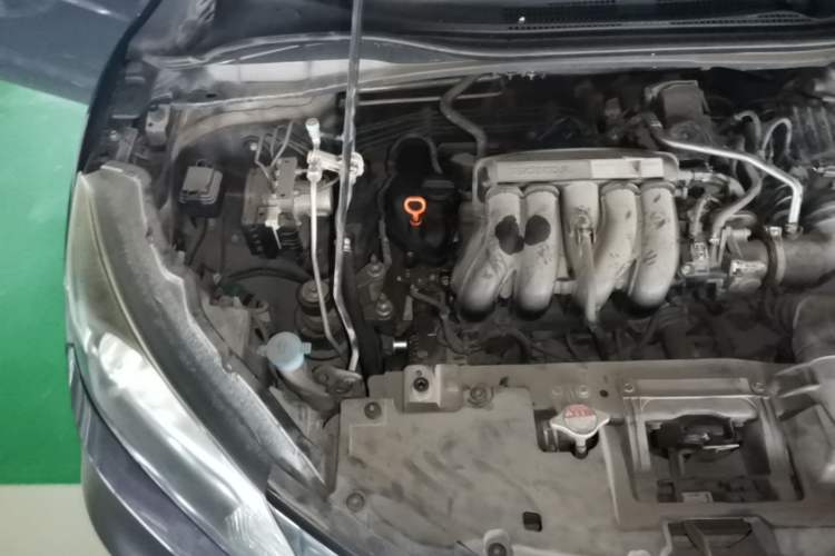 Used Honda Vezel 2017 1.5L CVT 2WD Comfort Model Engine Bay Right