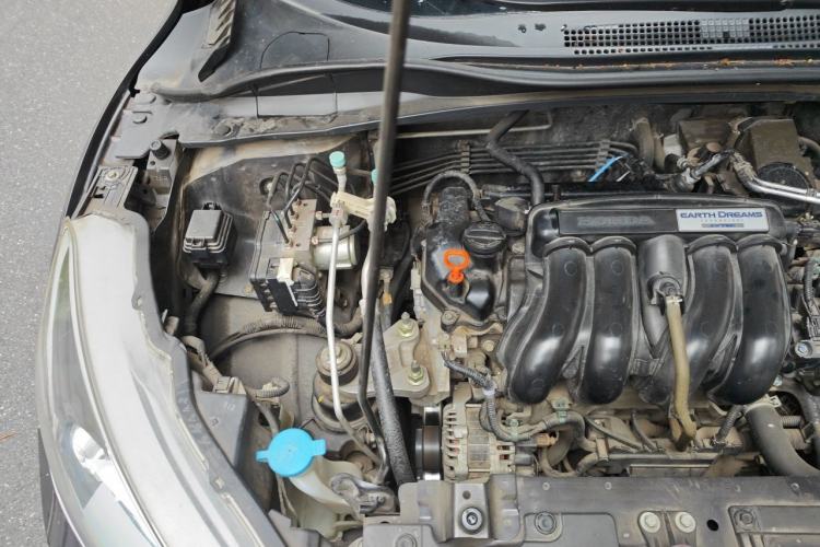Used Honda Vezel 2017 1.5L CVT 2WD Comfort Model Engine Bay Right