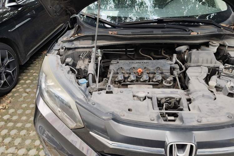 Used Honda Vezel 2017 1.8L CVT Front-Wheel Drive Pioneer Edition Engine Bay Right