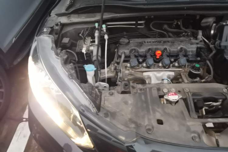 Used Honda Vezel 2017 1.8L CVT Front-Wheel Drive Pioneer Edition Engine Bay Right