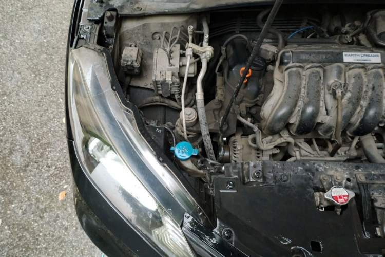 Used Honda Vezel 2017 1.5L CVT 2WD Comfort Model Engine Bay Right