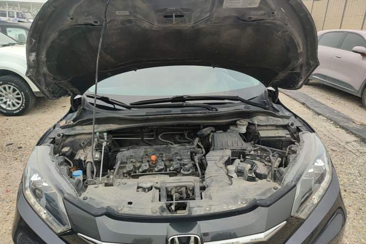 Used Honda Vezel 2017 1.8L CVT Front-Wheel Drive Pioneer Edition Engine Bay