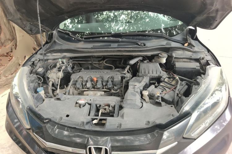 Used Honda Vezel 2017 1.8L CVT Front-Wheel Drive Pioneer Edition Engine Bay