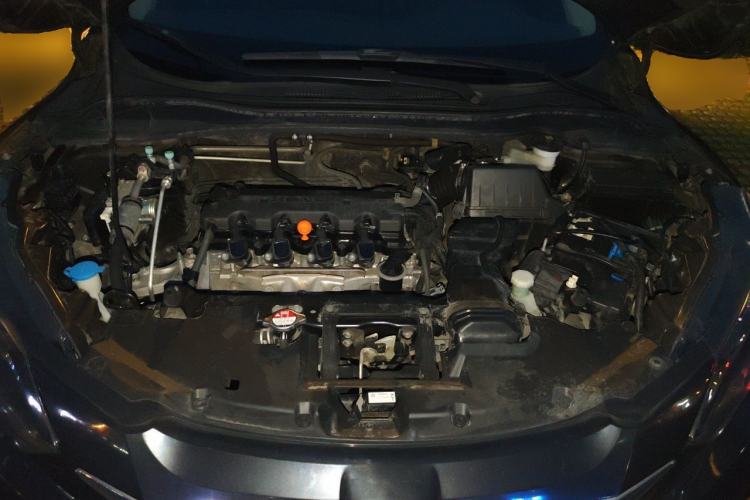 Used Honda Vezel 2017 1.8L CVT Front-Wheel Drive Pioneer Edition Engine Bay