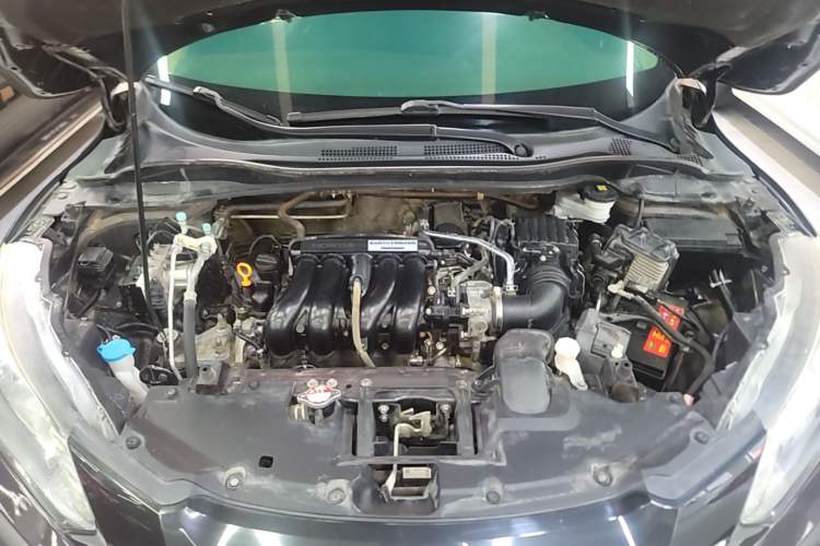 Used Honda Vezel 2017 1.5L CVT 2WD Comfort Model Engine Bay