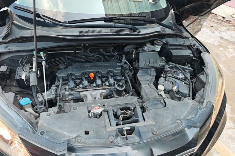 Used Honda Vezel 2017 1.8L CVT 2WD Elite Model Engine Bay