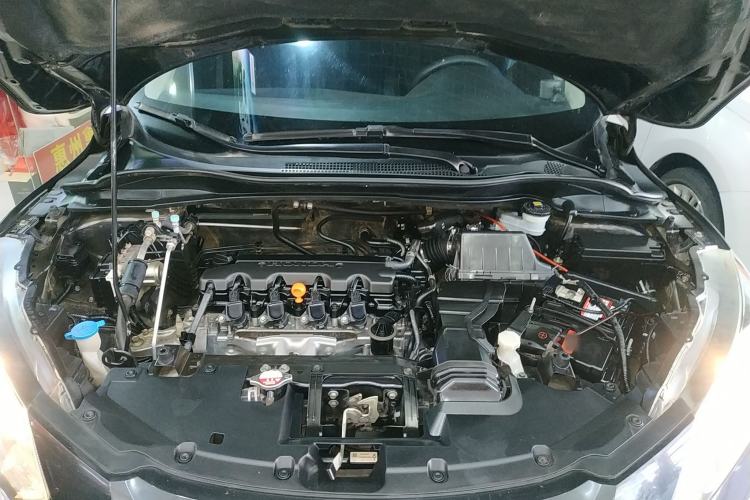 Used Honda Vezel 2017 1.8L CVT 2WD Elite Model Engine Bay