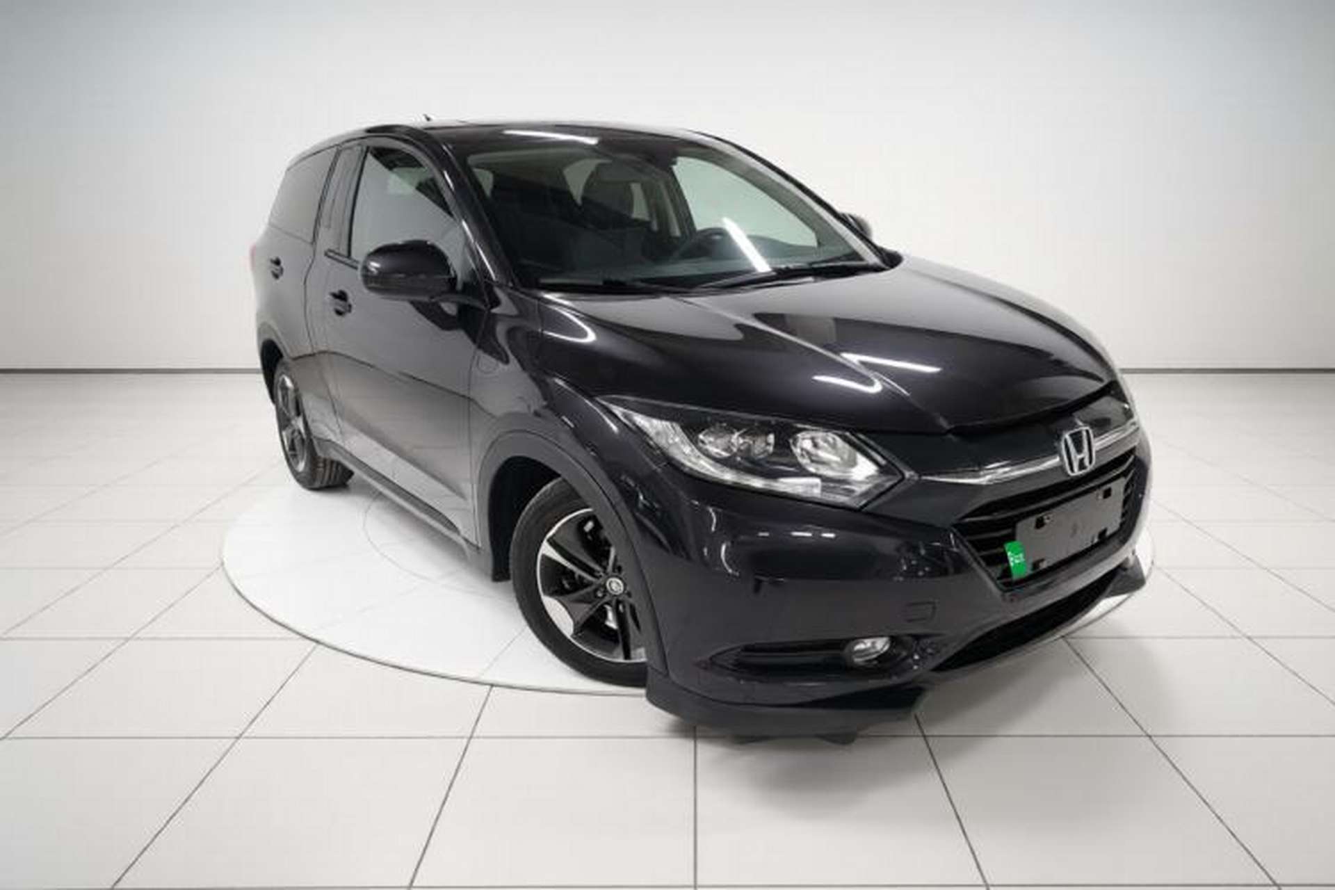 Used Honda Vezel 2017 1.8L CVT Front-Wheel Drive Pioneer Edition Exterior 1