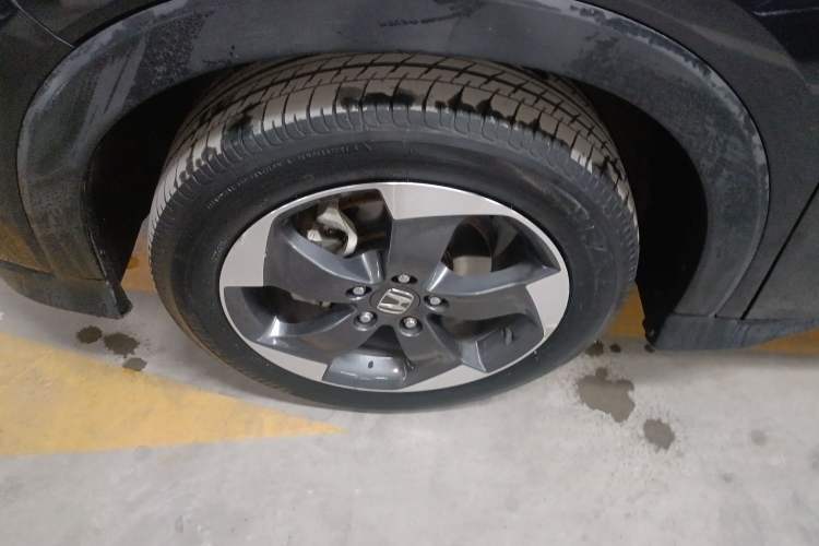 Used Honda Vezel 2017 1.8L CVT Front-Wheel Drive Pioneer Edition Exterior 4