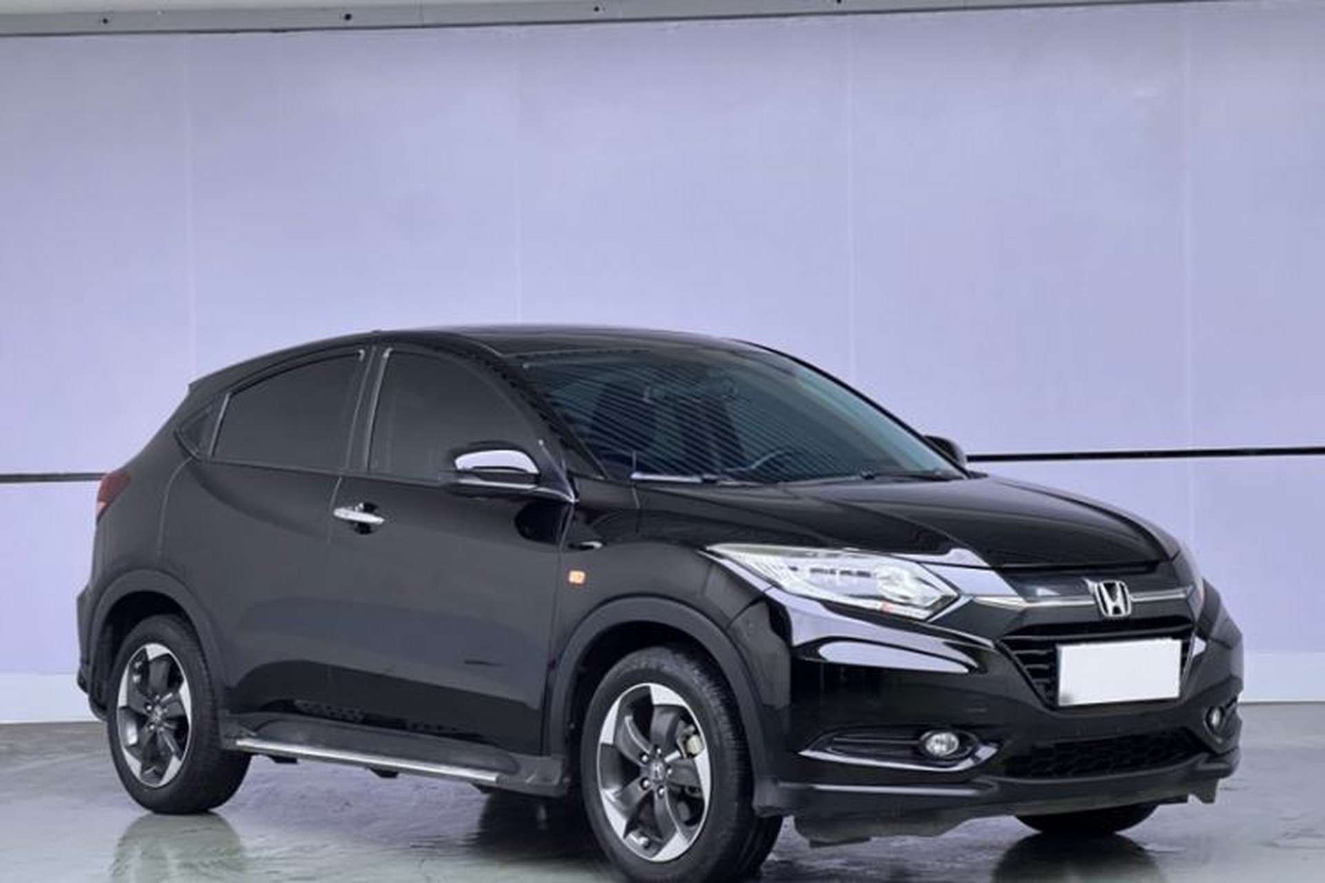 Used Honda Vezel 2017 1.8L CVT Front-Wheel Drive Pioneer Edition Exterior 4