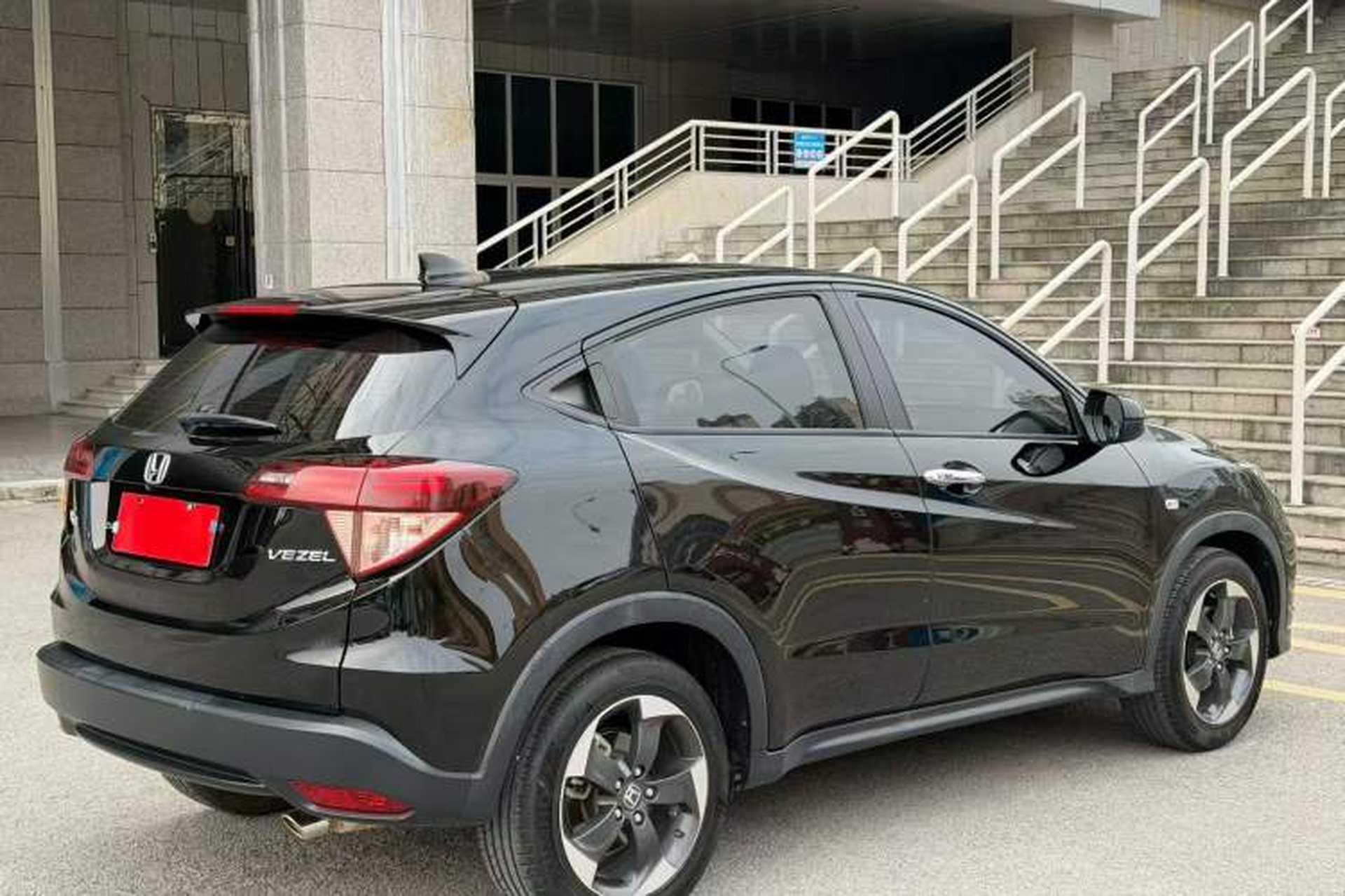 Used Honda Vezel 2017 1.8L CVT Front-Wheel Drive Pioneer Edition Exterior 4