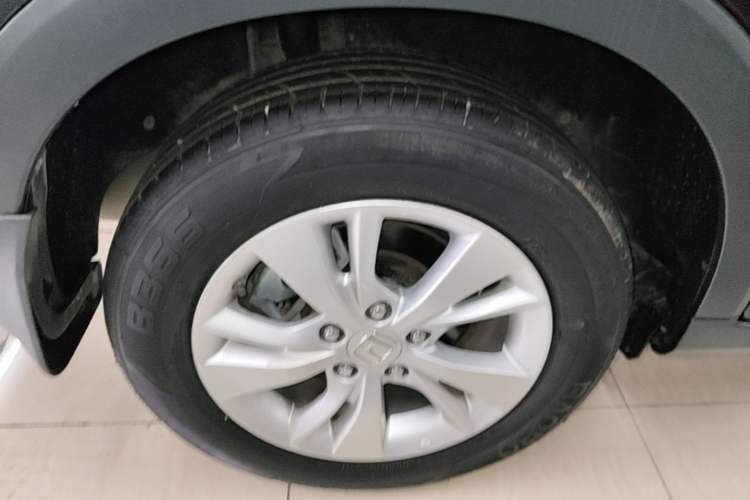 Used Honda Vezel 2017 1.5L CVT 2WD Comfort Model Exterior 5