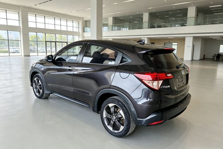 Used Honda Vezel 2017 1.8L CVT Front-Wheel Drive Pioneer Edition Exterior 9