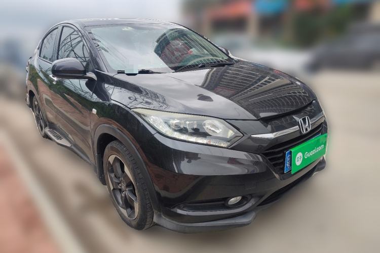 Used Honda Vezel 2017 1.8L CVT Front-Wheel Drive Pioneer Edition Front Right 45 Deg