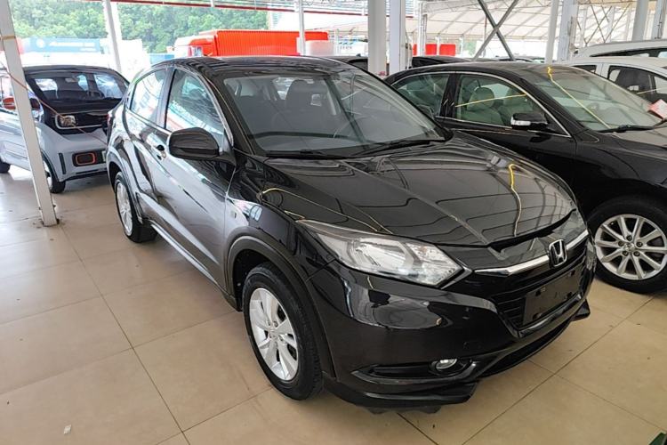 Used Honda Vezel 2017 1.5L CVT 2WD Comfort Model Front Right 45 Deg
