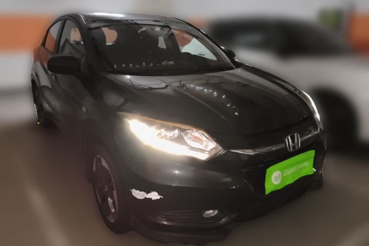 Used Honda Vezel 2017 1.8L CVT Front-Wheel Drive Pioneer Edition Front Right 45 Deg