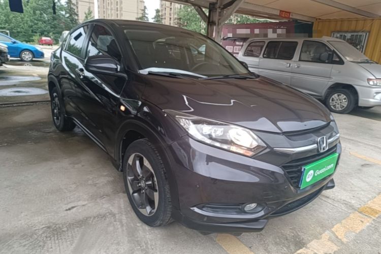 Used Honda Vezel 2017 1.8L CVT Front-Wheel Drive Pioneer Edition Front Right 45 Deg