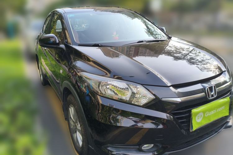 Used Honda Vezel 2017 1.5L CVT 2WD Comfort Model Front Right 45 Deg