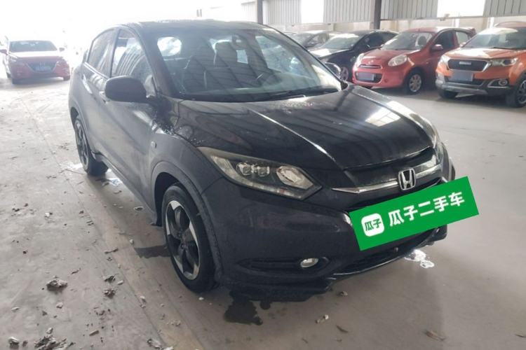 Used Honda Vezel 2017 1.8L CVT Front-Wheel Drive Pioneer Edition Front Right 45 Deg