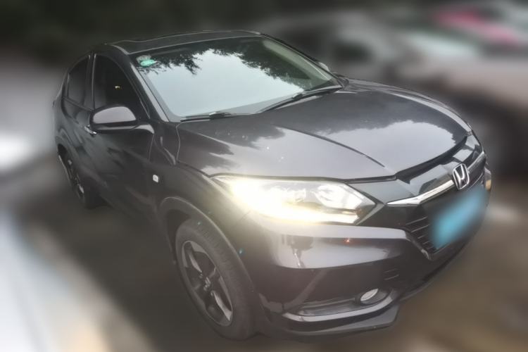 Used Honda Vezel 2017 1.8L CVT Front-Wheel Drive Pioneer Edition Front Right 45 Deg