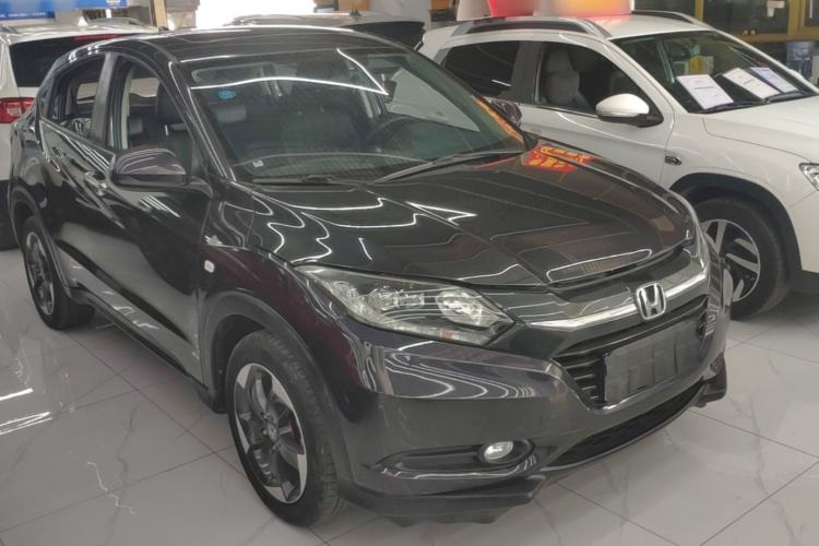 Used Honda Vezel 2017 1.8L CVT Front-Wheel Drive Pioneer Edition Front Right 45 Deg