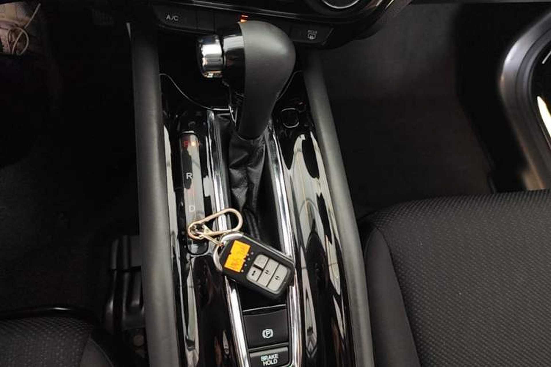 Used Honda Vezel 2017 1.5L CVT 2WD Comfort Model Gear Lever
