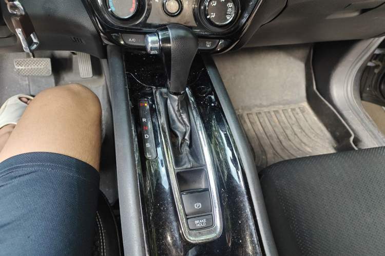 Used Honda Vezel 2017 1.5L CVT 2WD Comfort Model Gear Lever