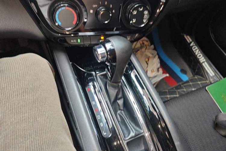 Used Honda Vezel 2017 1.5L CVT 2WD Comfort Model Gear Lever