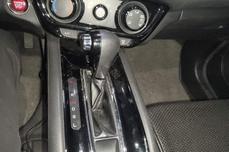 Used Honda Vezel 2017 1.8L CVT Front-Wheel Drive Pioneer Edition Gear Lever