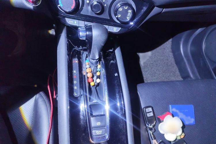 Used Honda Vezel 2017 1.8L CVT 2WD Elite Model Gear Lever