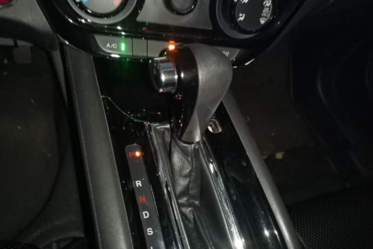 Used Honda Vezel 2017 1.5L CVT 2WD Comfort Model Gear Lever