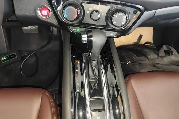 Used Honda Vezel 2017 1.8L CVT 2WD Elite Model Gear Lever
