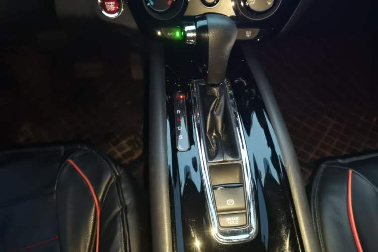 Used Honda Vezel 2017 1.8L CVT Front-Wheel Drive Pioneer Edition Gear Lever
