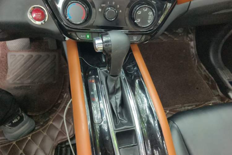 Used Honda Vezel 2017 1.8L CVT Front-Wheel Drive Pioneer Edition Gear Lever