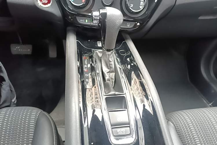 Used Honda Vezel 2017 1.8L CVT Front-Wheel Drive Pioneer Edition Gear Lever